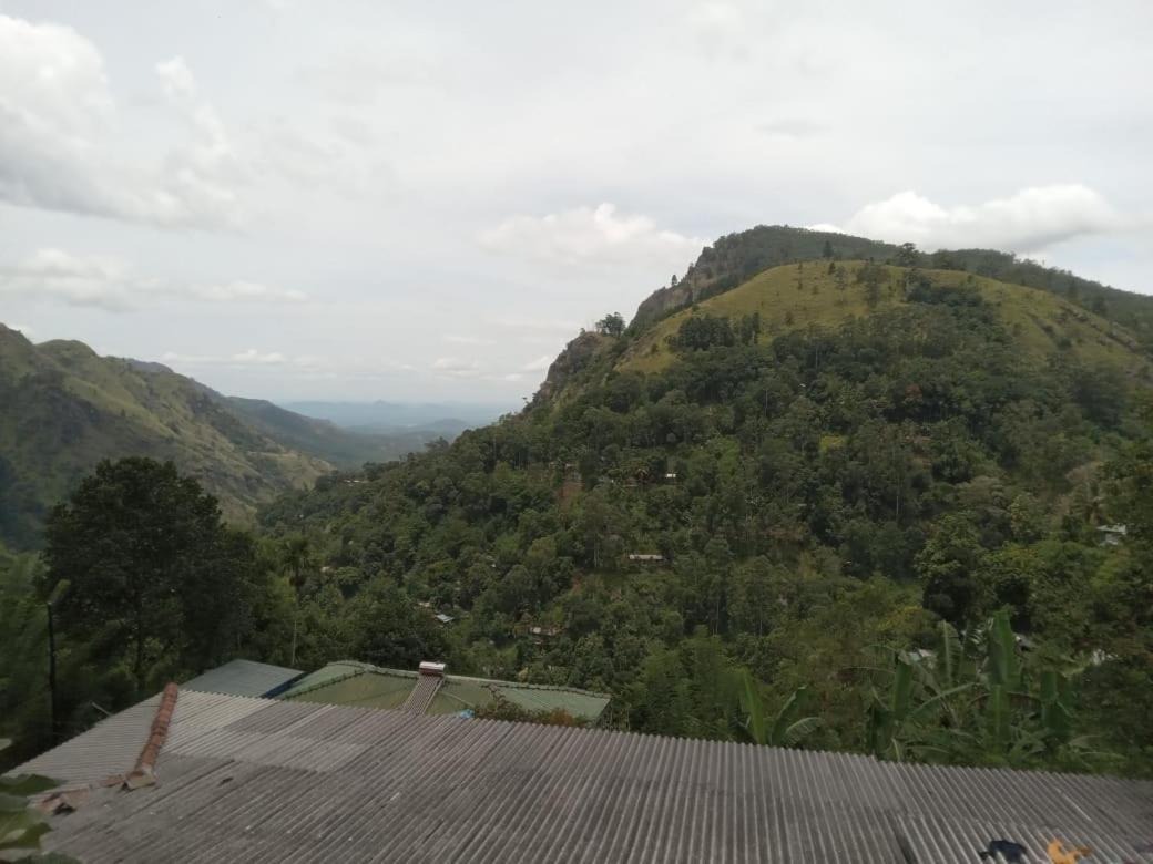 Divine View Homestay Елла Екстер'єр фото