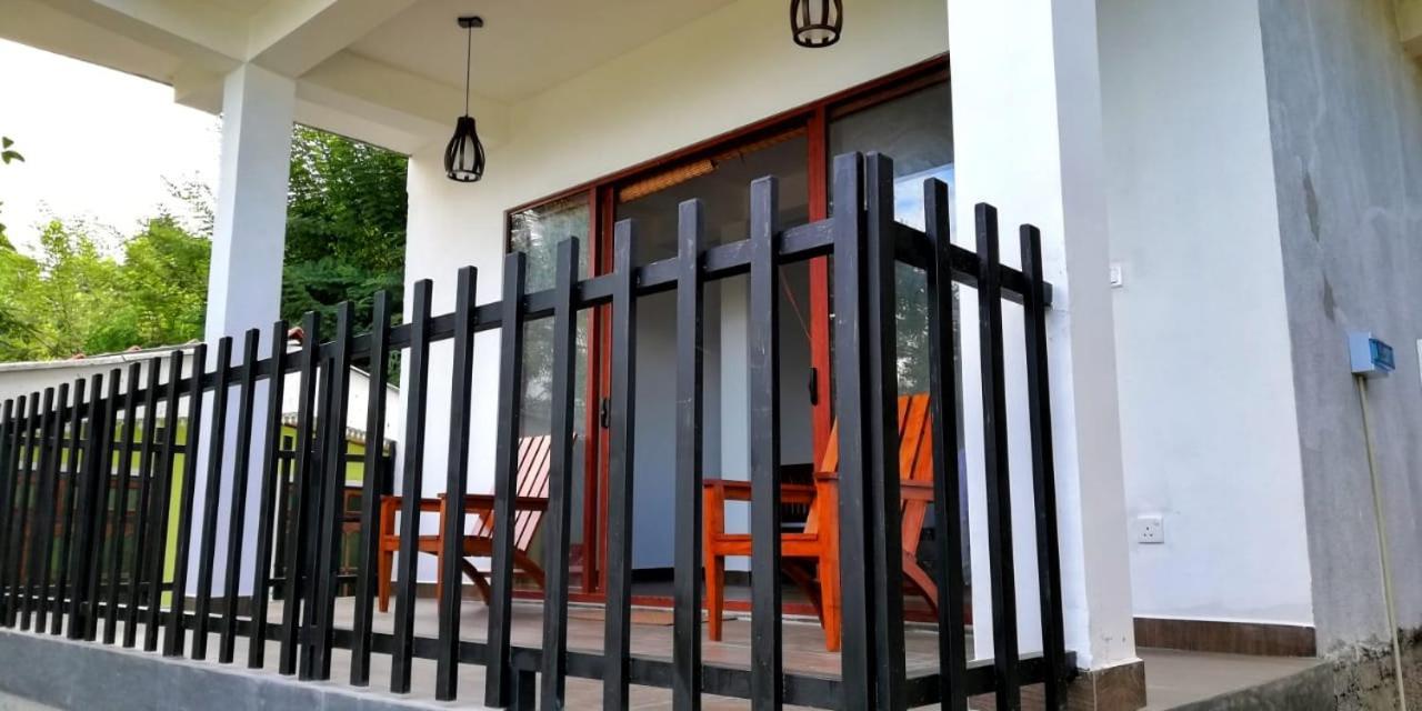Divine View Homestay Елла Екстер'єр фото